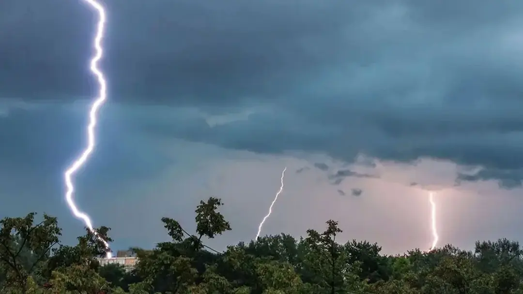 লক্ষ্মীপুরে বজ্রপাতে প্রাণ গেল কোরআনের হাফেজার
